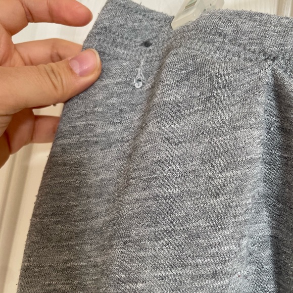 Woman’s pant - Picture 3 of 4